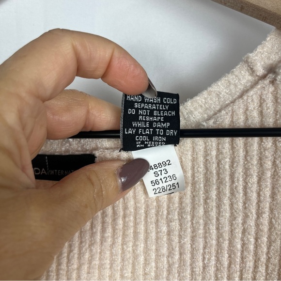 MODA INTL Y2K Babydoll Soft Chenille Scoop Neck Sweater Top Cream M Coquette - Picture 8 of 9